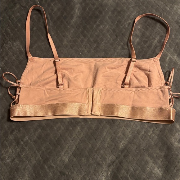 Aerie Bralette - Picture 2 of 6